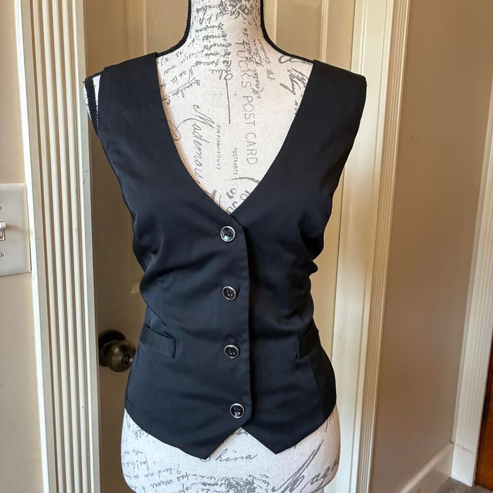 Elements Women's Black Gilet